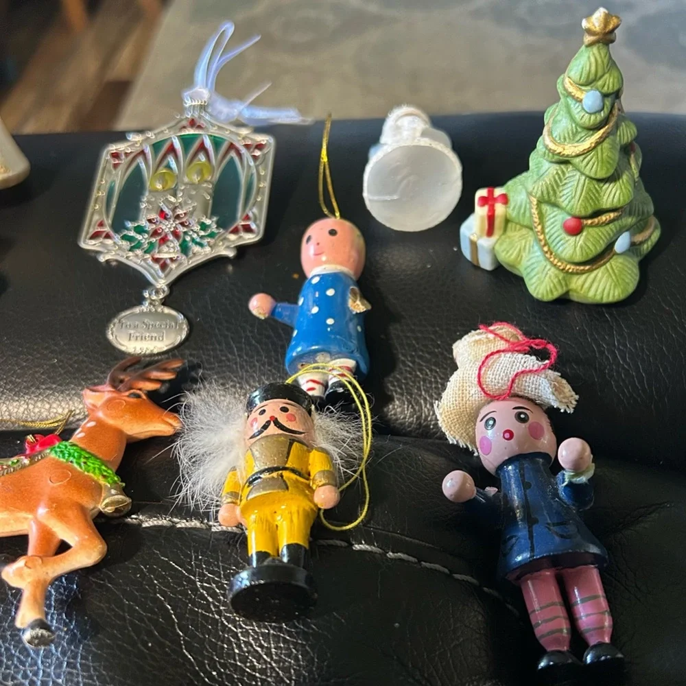 16- Mixed Vintage Christmas Ornaments - Gold, Red, Green, Blue